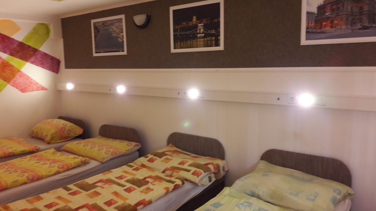 Opera Hostel Budapest Extérieur photo